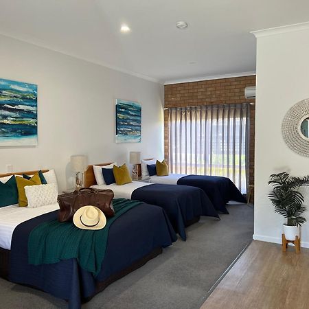 Coastal Waters Motor Inn Lakes Entrance Ngoại thất bức ảnh