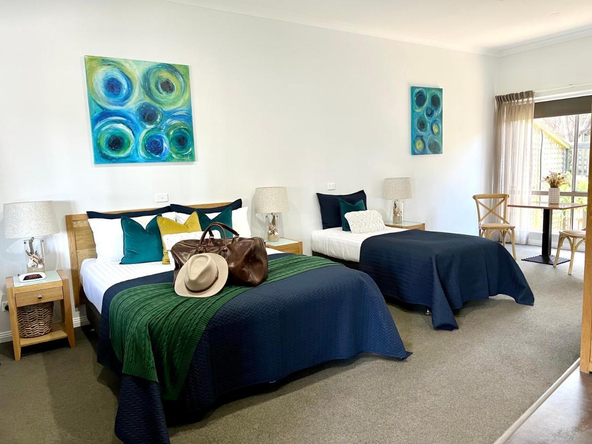 Coastal Waters Motor Inn Lakes Entrance Ngoại thất bức ảnh