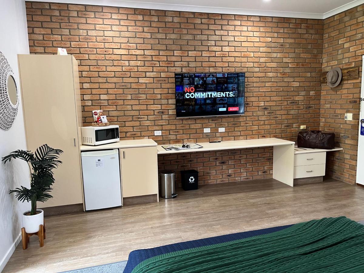 Coastal Waters Motor Inn Lakes Entrance Ngoại thất bức ảnh