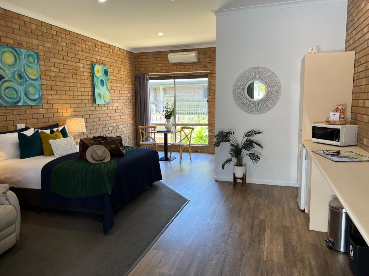 Coastal Waters Motor Inn Lakes Entrance Ngoại thất bức ảnh