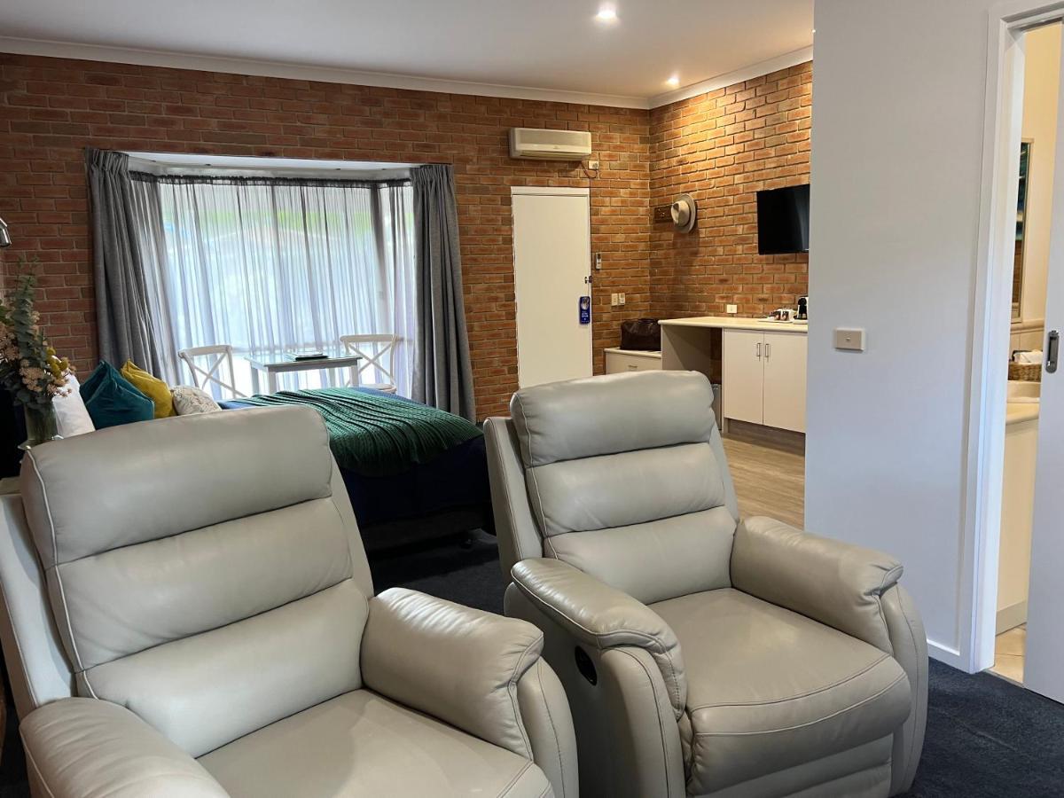 Coastal Waters Motor Inn Lakes Entrance Ngoại thất bức ảnh