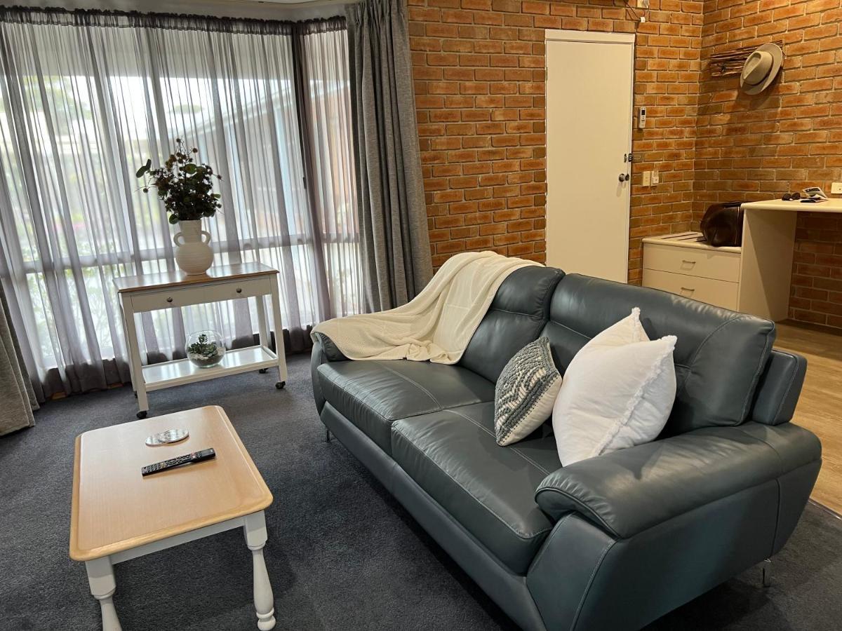 Coastal Waters Motor Inn Lakes Entrance Ngoại thất bức ảnh