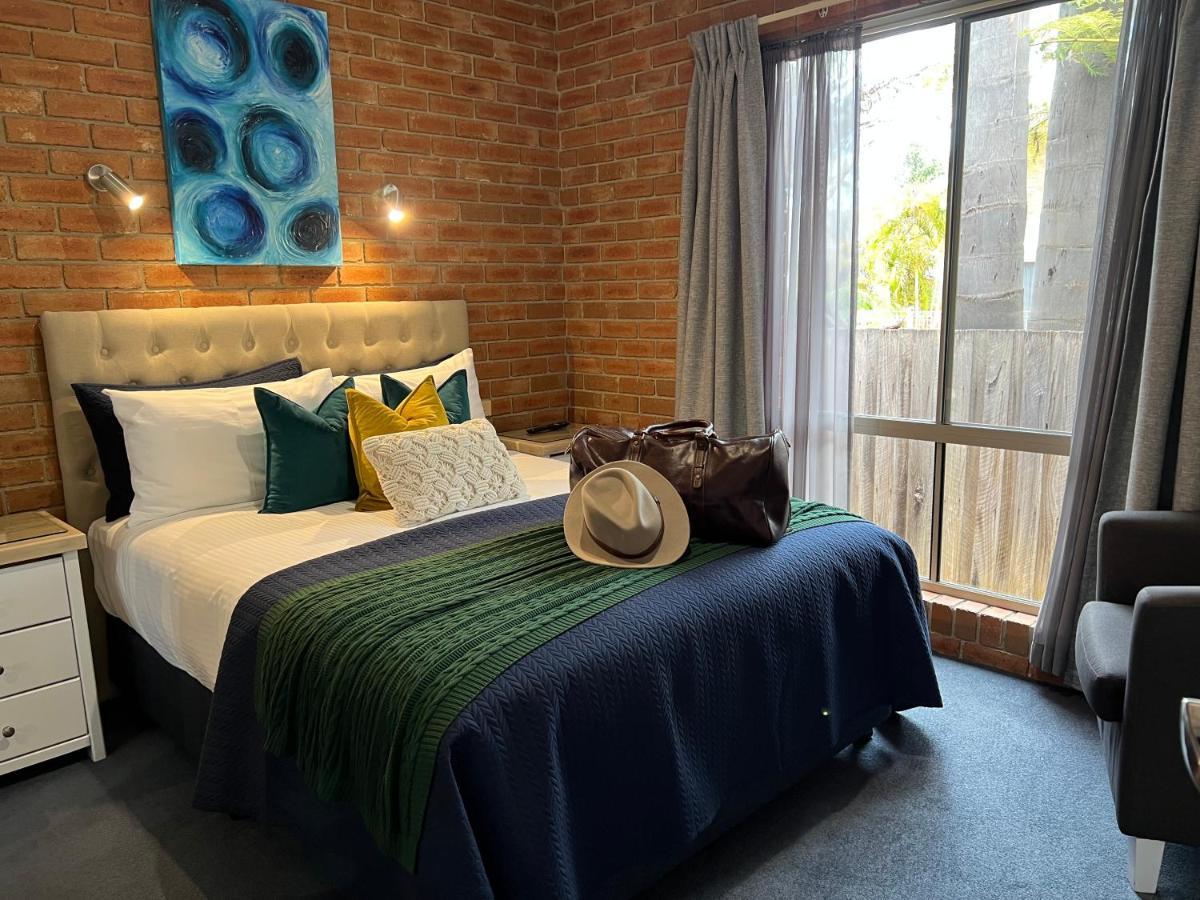 Coastal Waters Motor Inn Lakes Entrance Ngoại thất bức ảnh