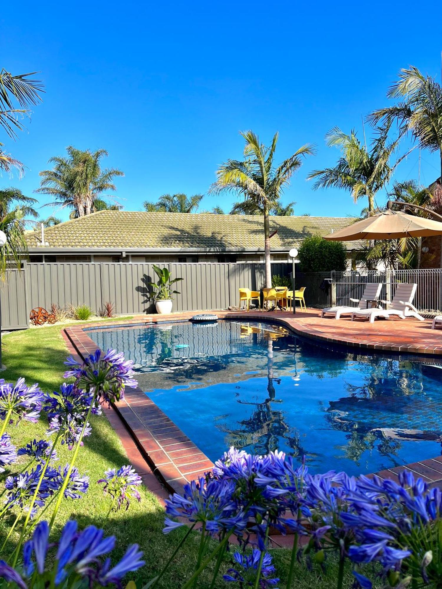 Coastal Waters Motor Inn Lakes Entrance Ngoại thất bức ảnh